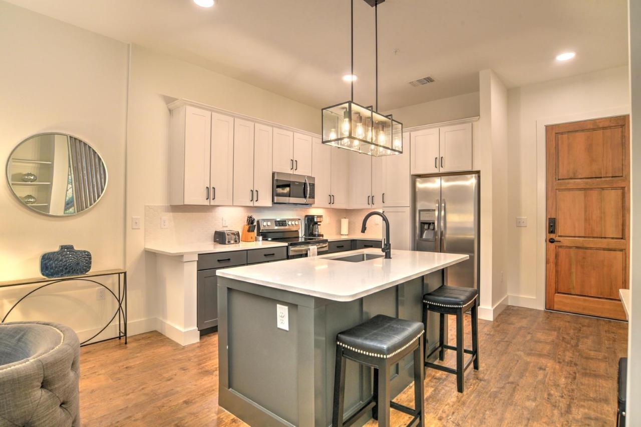 55 South Market 204 *